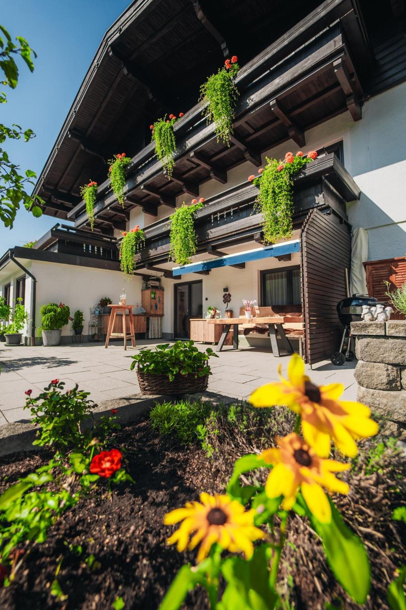 Pension Vier Jahreszeiten Saalbach-Hinterglemm Exterior foto